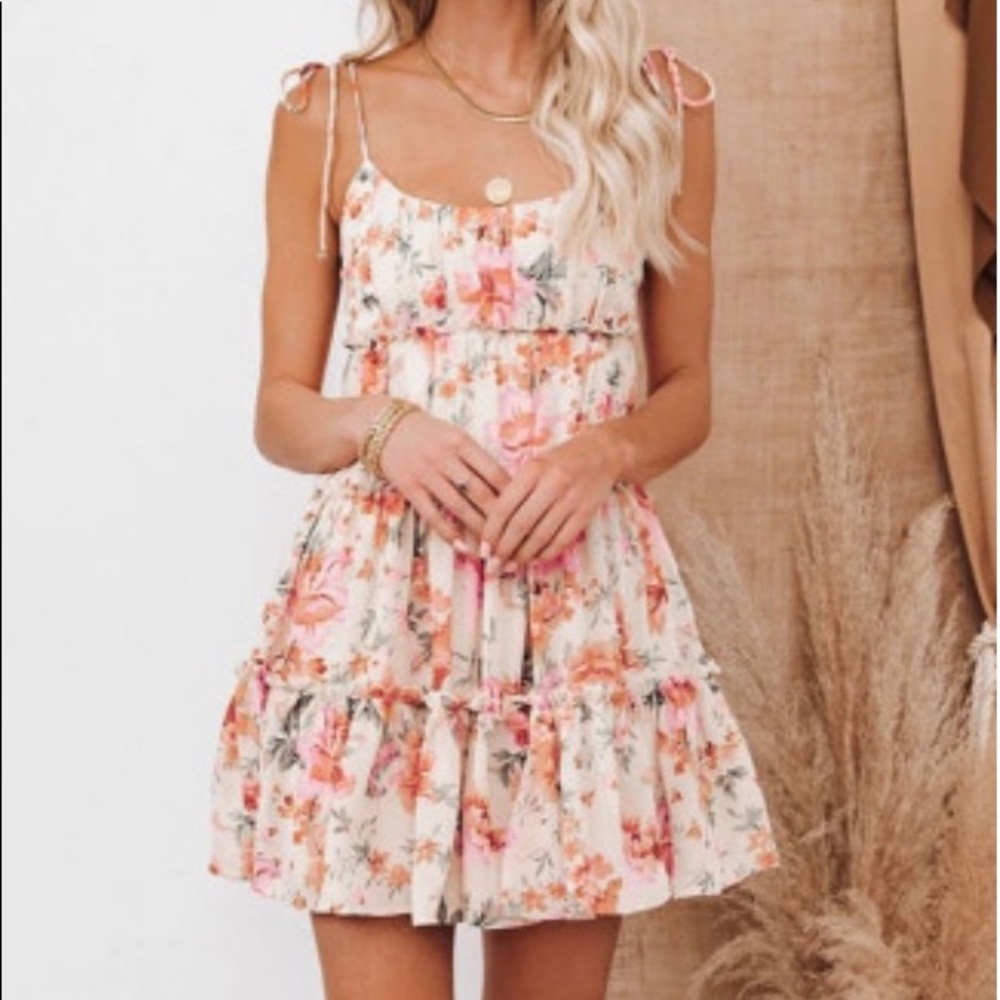 spaghetti strap tiered ruffled floral dress